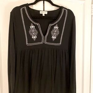 NEIMAN MARCUS Embroidered Peasant Top, black or white available, both size L